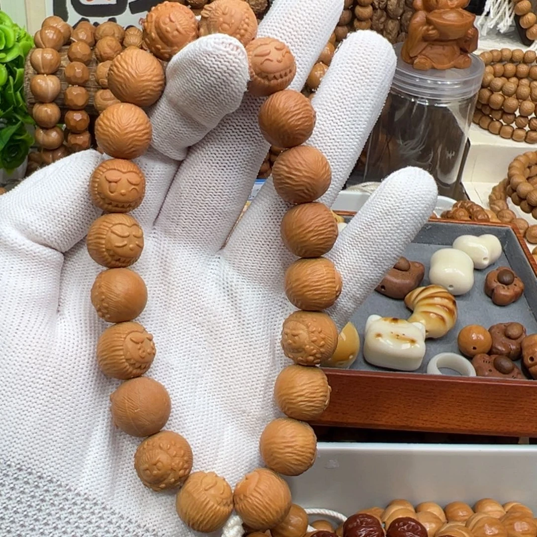 手串猴头核桃微瑕拉布布