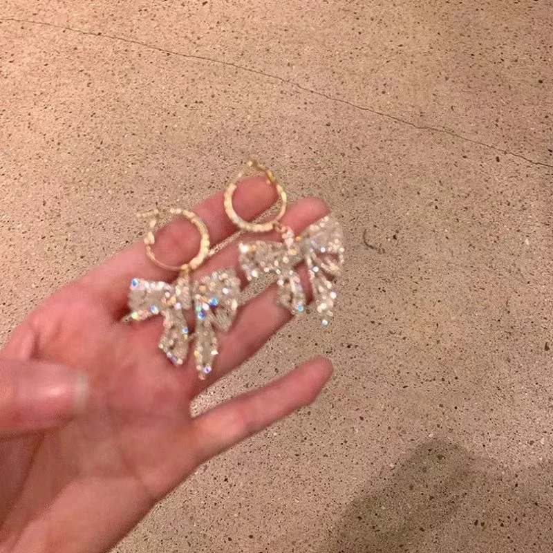 合金耳饰 超仙耳环高级感轻奢2025年新款爆款潮小耳坠精致蝴蝶结