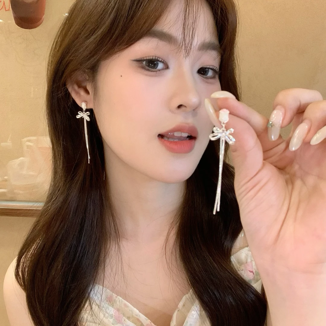 合金耳饰 郁金香蝴蝶结流苏耳环女2025新款高级感耳钉气质耳饰