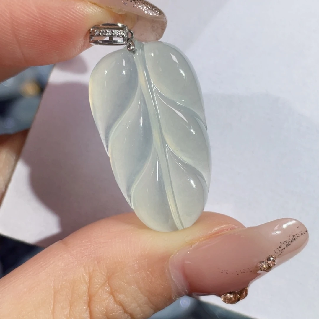 翡翠颈饰18K金镶嵌佛公