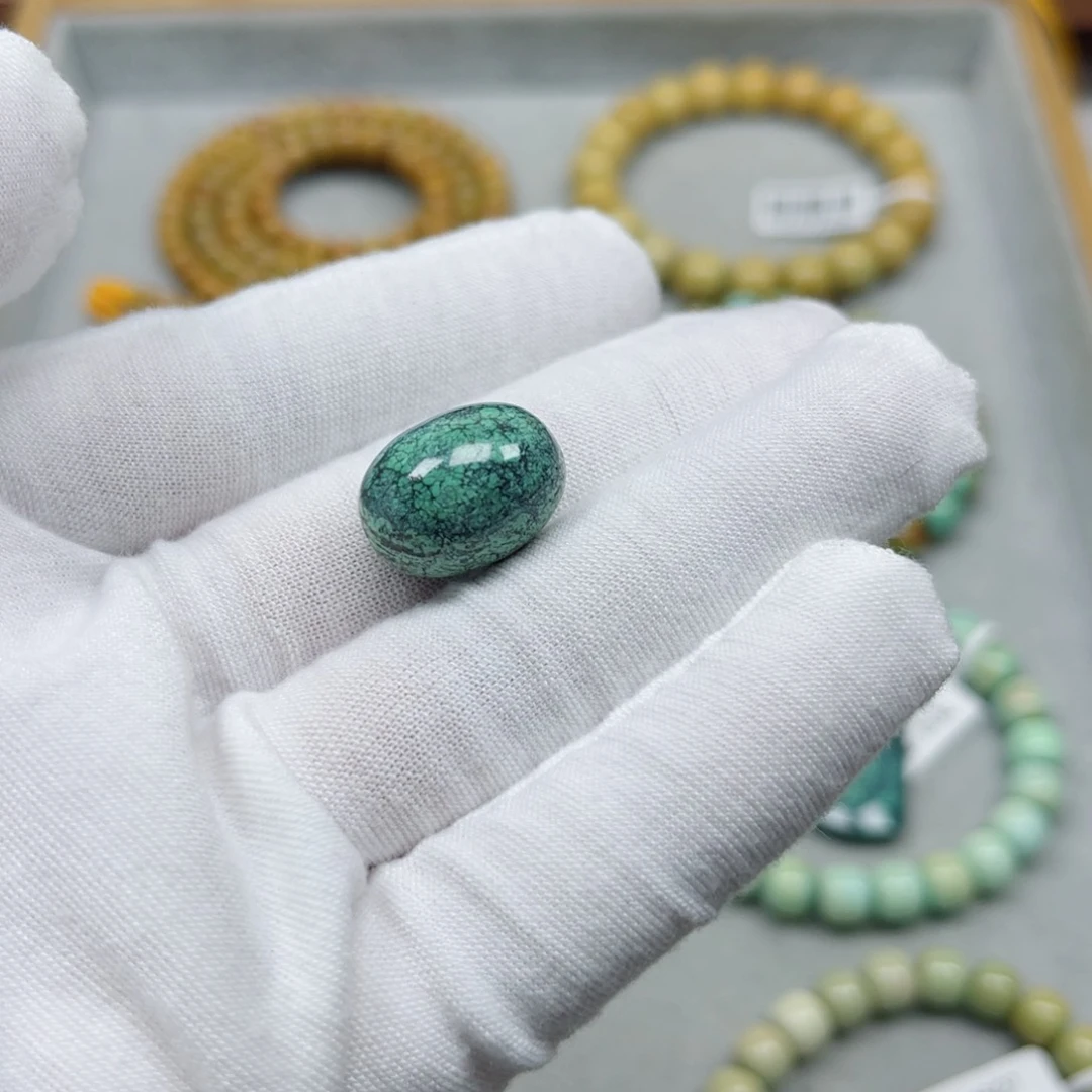 绿松石未镶嵌挂件