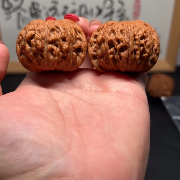 大***莱文玩核桃把件44 全品无修正磨