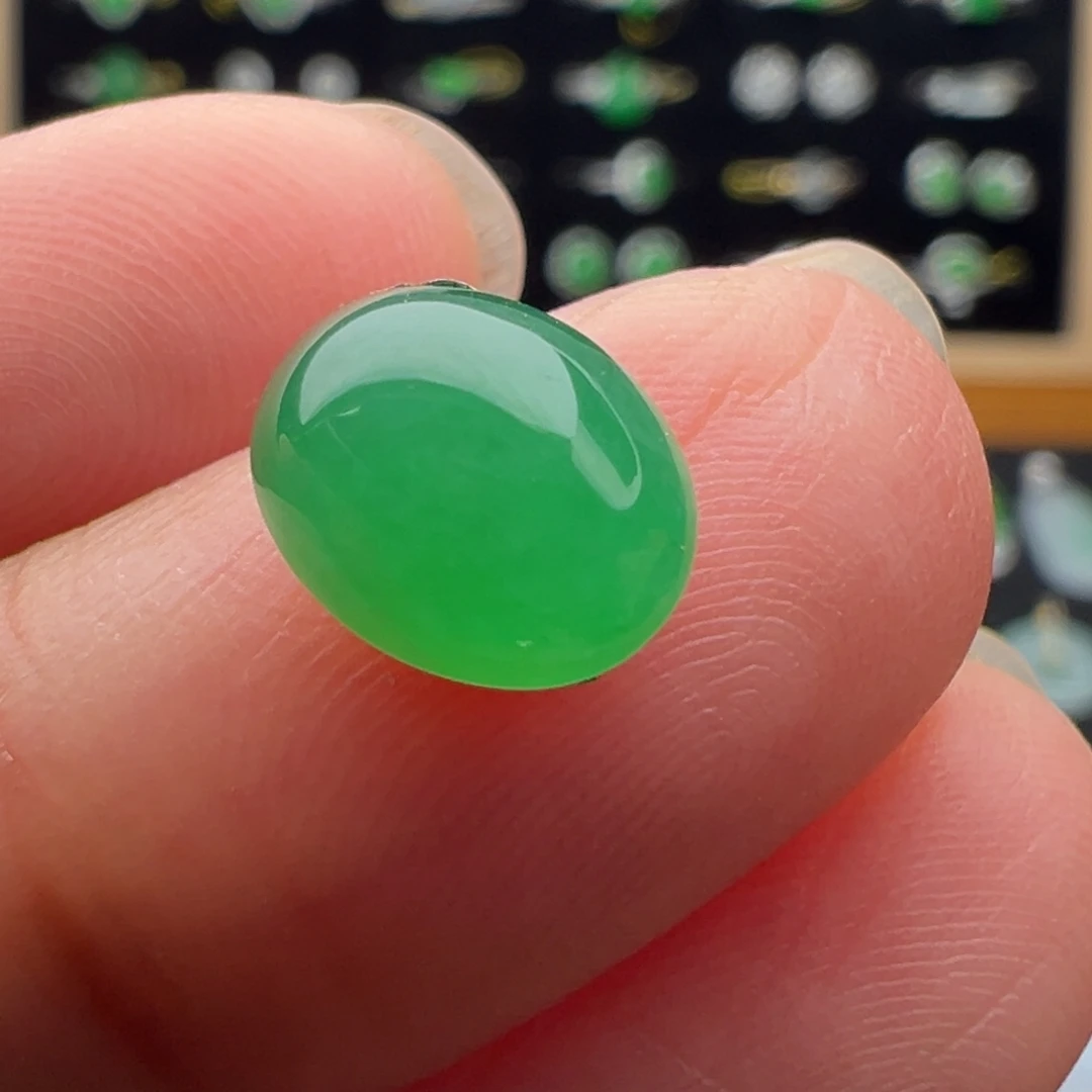 翡翠未镶嵌颈饰蛋9.2