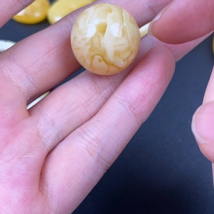 未镶嵌琥珀裸石补胶53