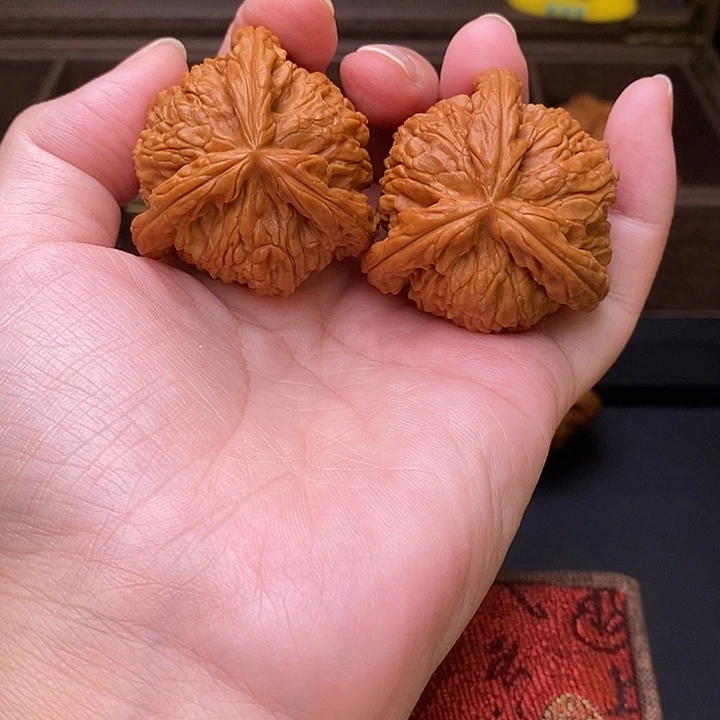 王***超把件文玩核桃白奔