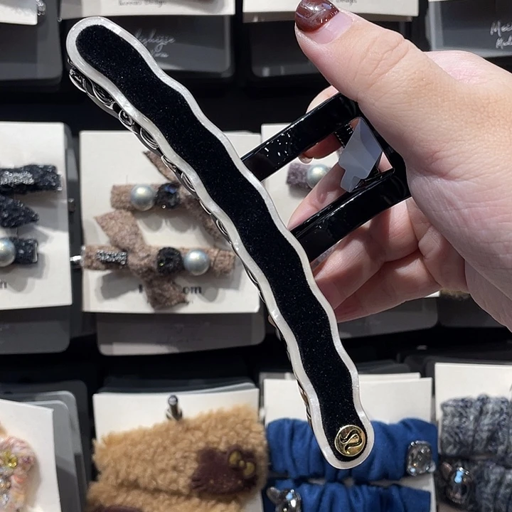 皮质铁合金黑色抓