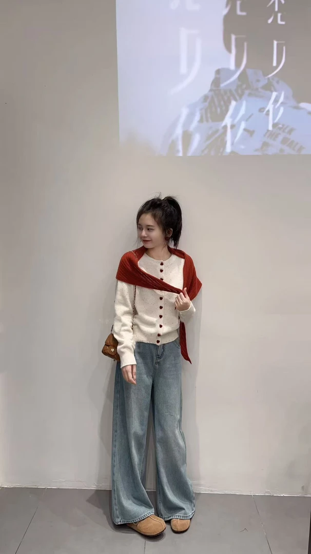 2025秋季新款温柔风单排扣长袖针织开衫女宽松毛衣外套上衣牛仔裤