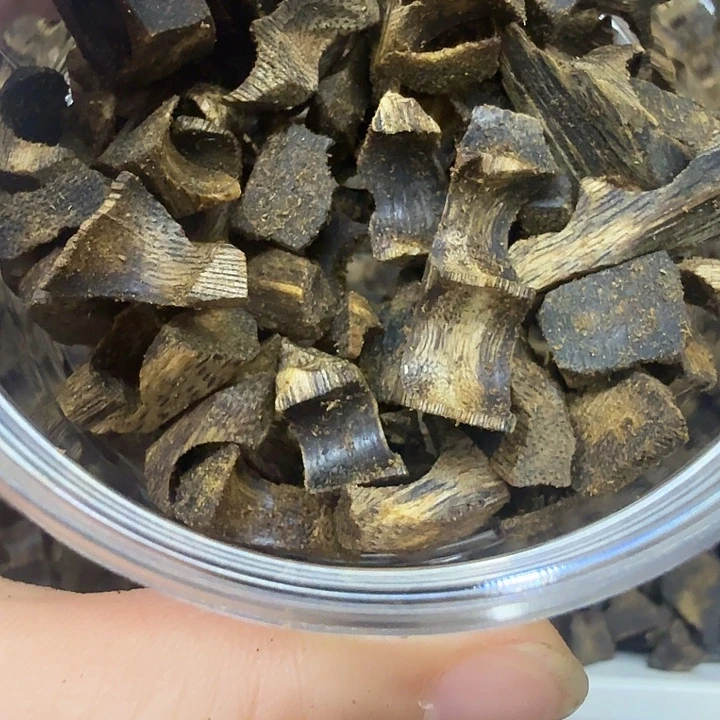 大***疗沉香碎屑沉香100克，高油脂小米粒多样性发一
