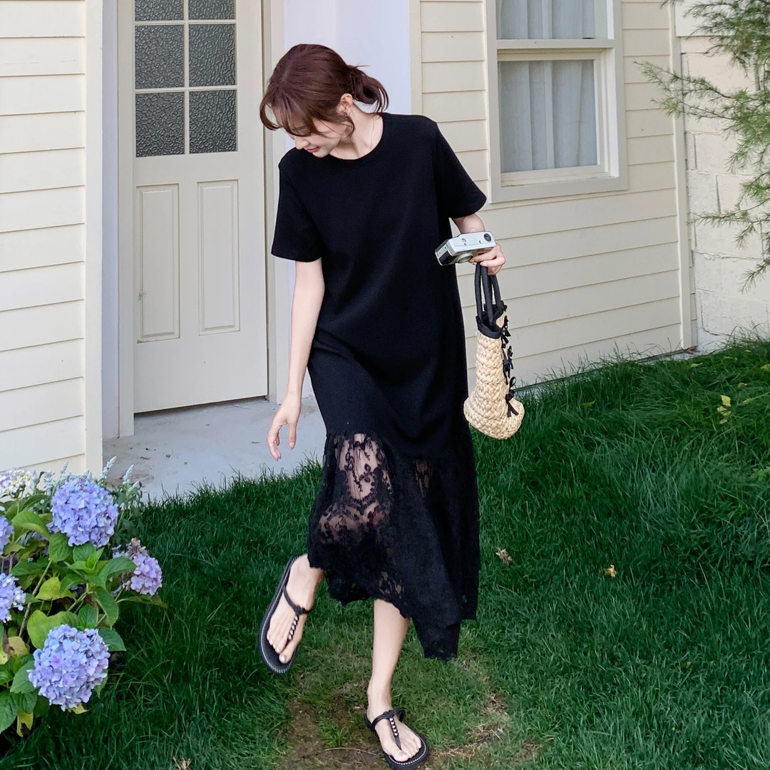 氛围感黑色蕾丝拼接连衣裙女2025夏季新款巨好看轻熟风圆领长裙子