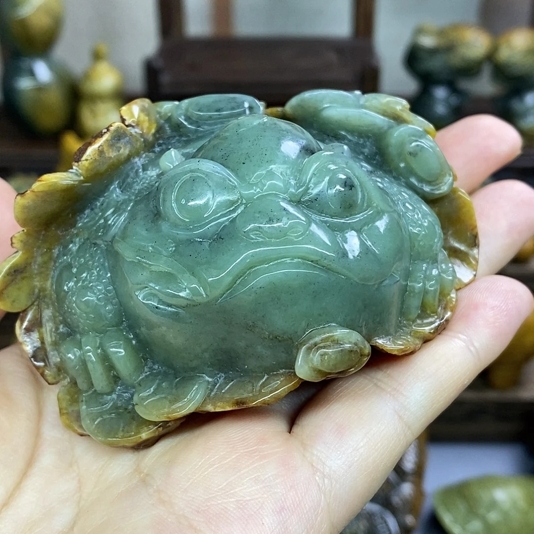 零***未镶嵌岫岩河磨玉（透闪石质玉）把件