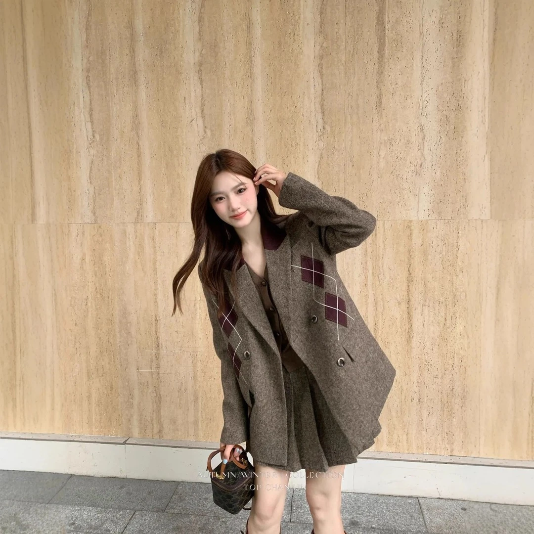 韩系学院风小个子菱格人字纹西装外套短裙新款设计