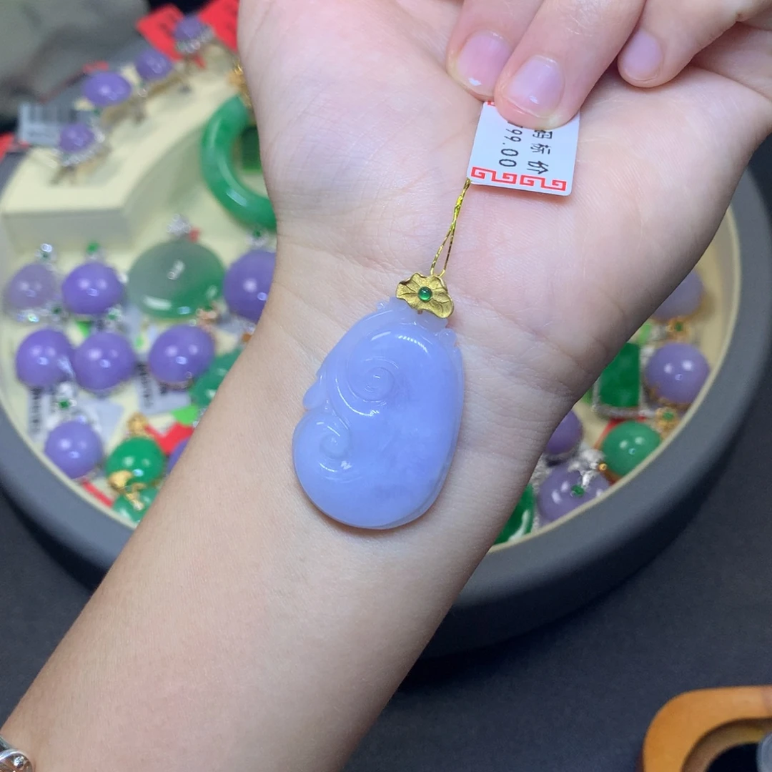 翡翠18K金镶嵌颈饰天然