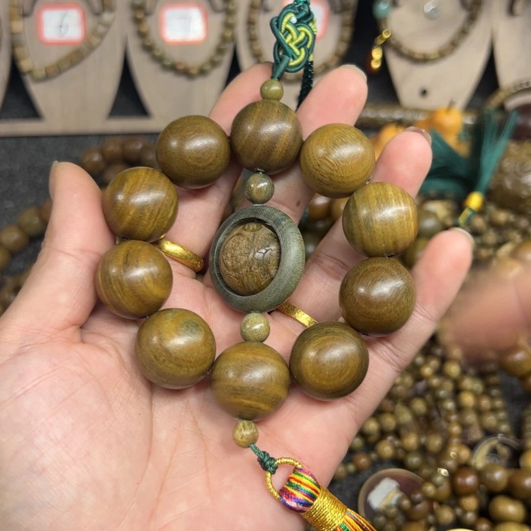 维腊木（绿檀）无事牌