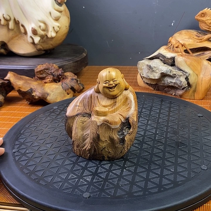 柏木（崖柏）弥勒佛