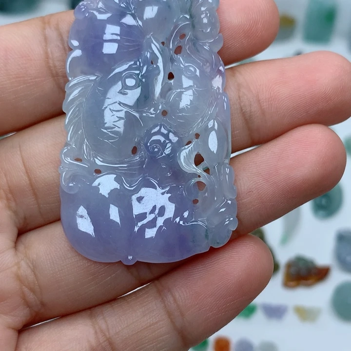 吊坠(不含链)未镶嵌翡翠