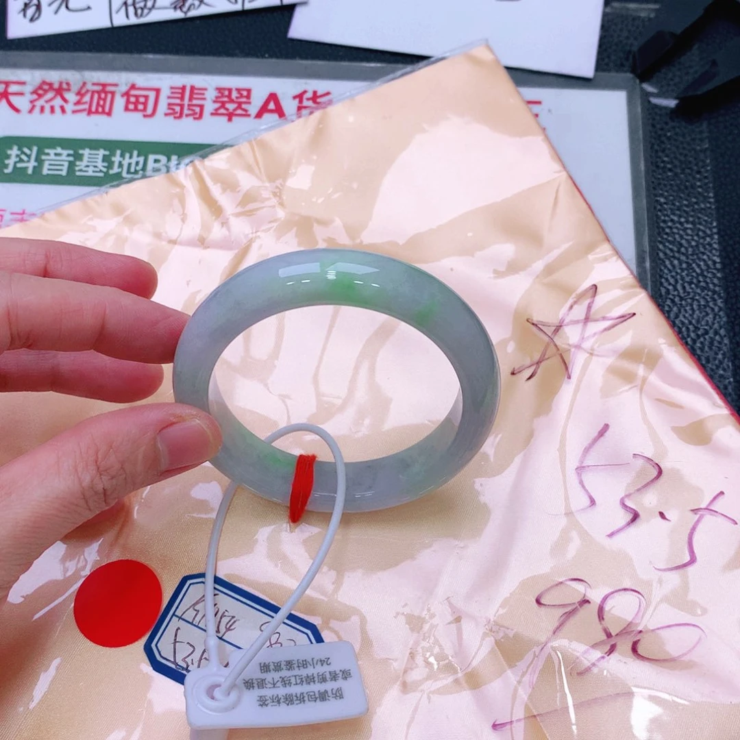 未镶嵌手镯翡翠缅甸翡翠手镯