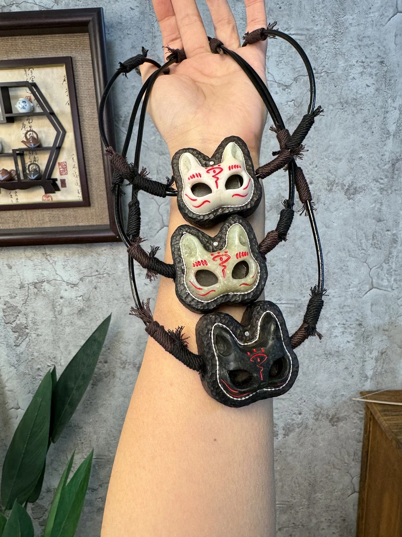 《多宝家》—皮绳款狐狸百搭项链