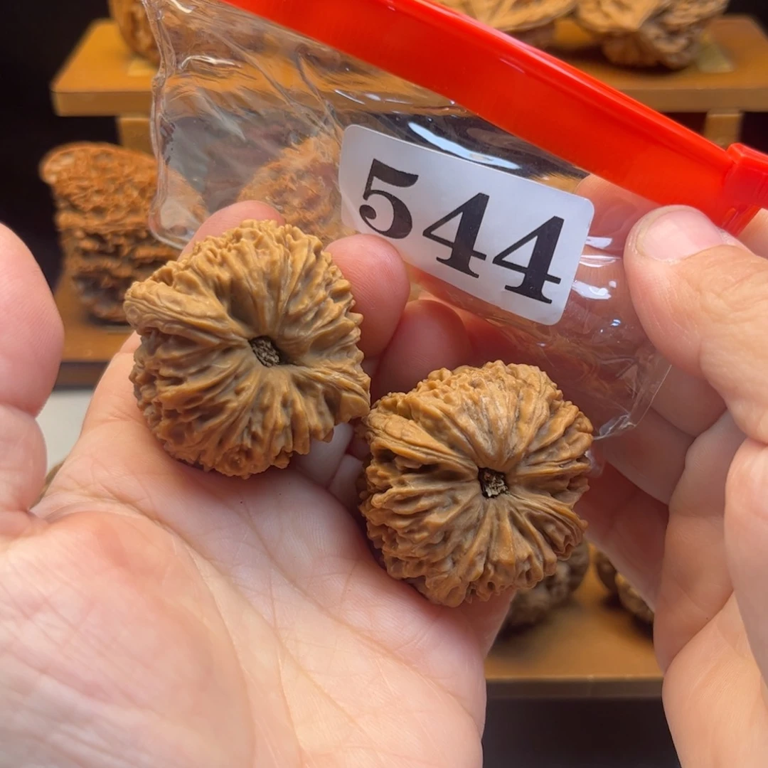 吊坠文玩核桃南疆40