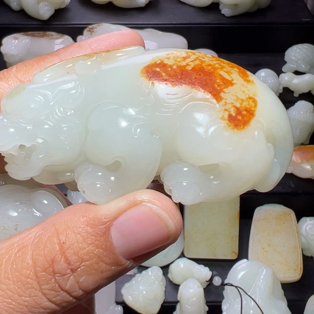 梦***真和田玉未镶嵌颈饰