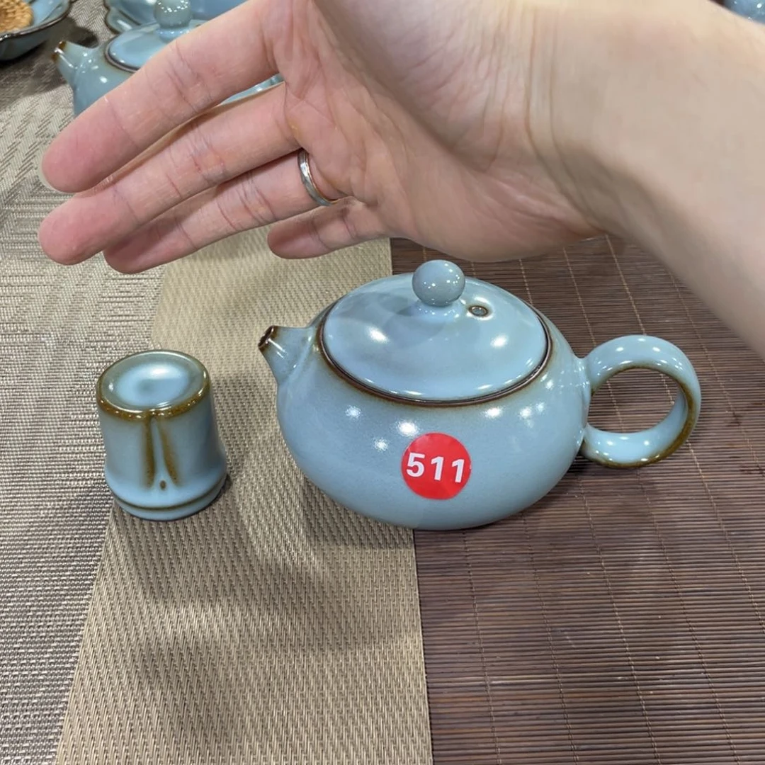 瓷片小微瑕。。。。。。。。。。。。
