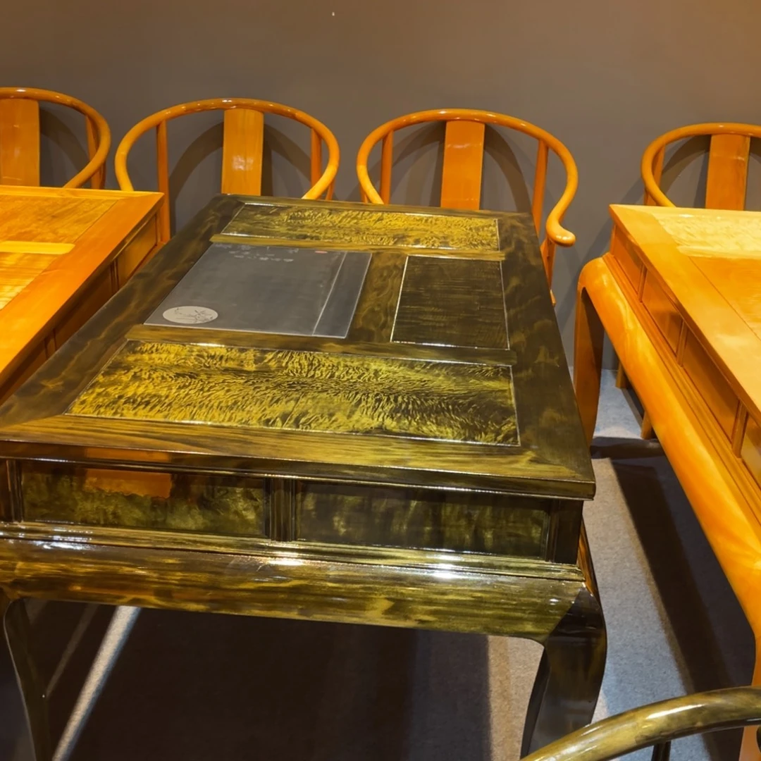 向***进乌木类成套家具茶桌