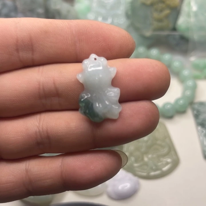 颈饰未镶嵌翡翠5