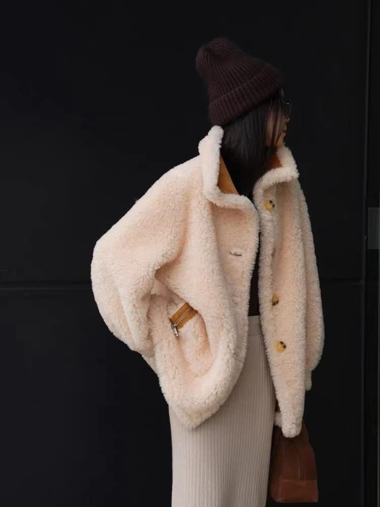 绵羊毛大衣时尚百搭女士白色秋冬冬季气质网红洋气宽松加厚外套