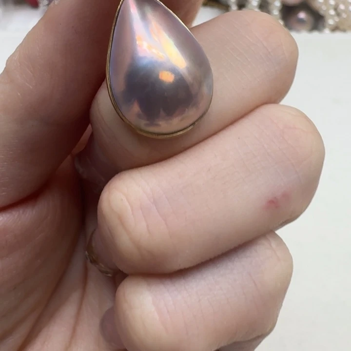 拼合珍珠(马贝珠)18K金镶嵌颈饰