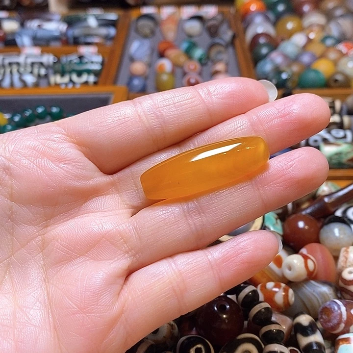 玛瑙/玉髓颈饰未镶嵌束*