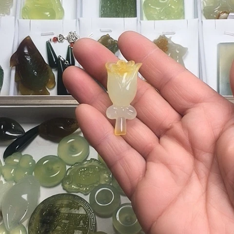 岫玉未镶嵌颈饰天然岫玉