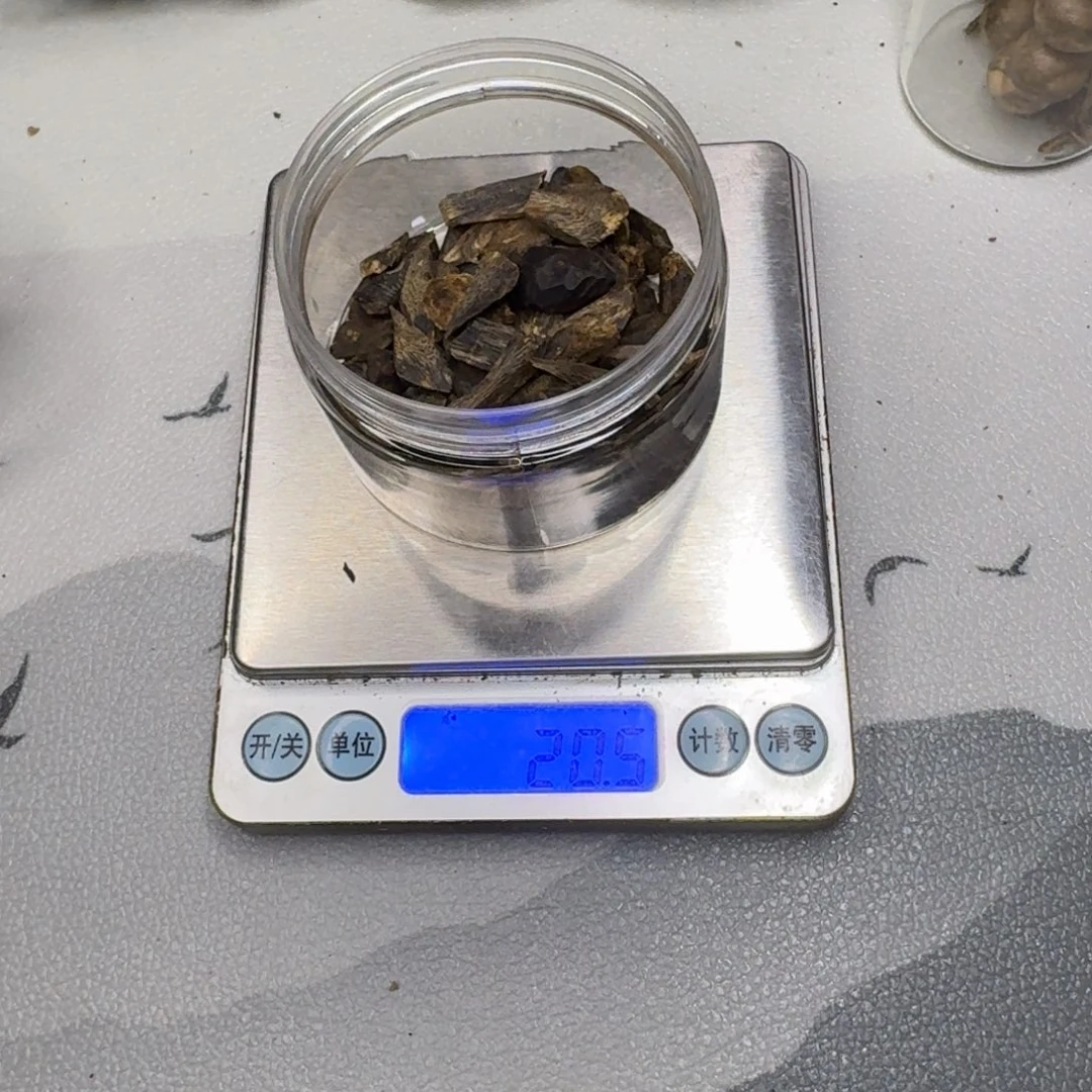 雨***人木奇楠树钉沉水20克