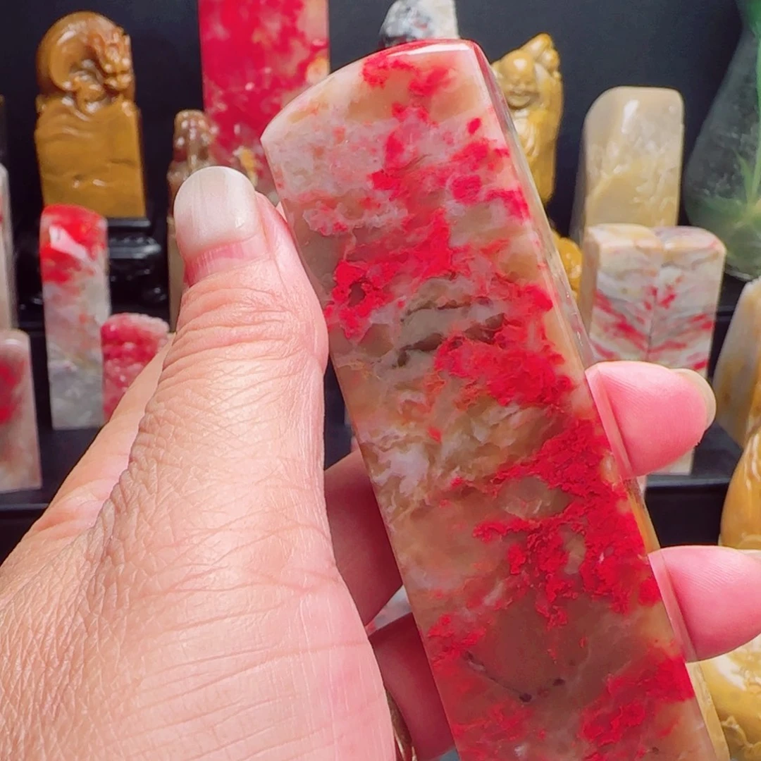 昌化石昌化鸡血石