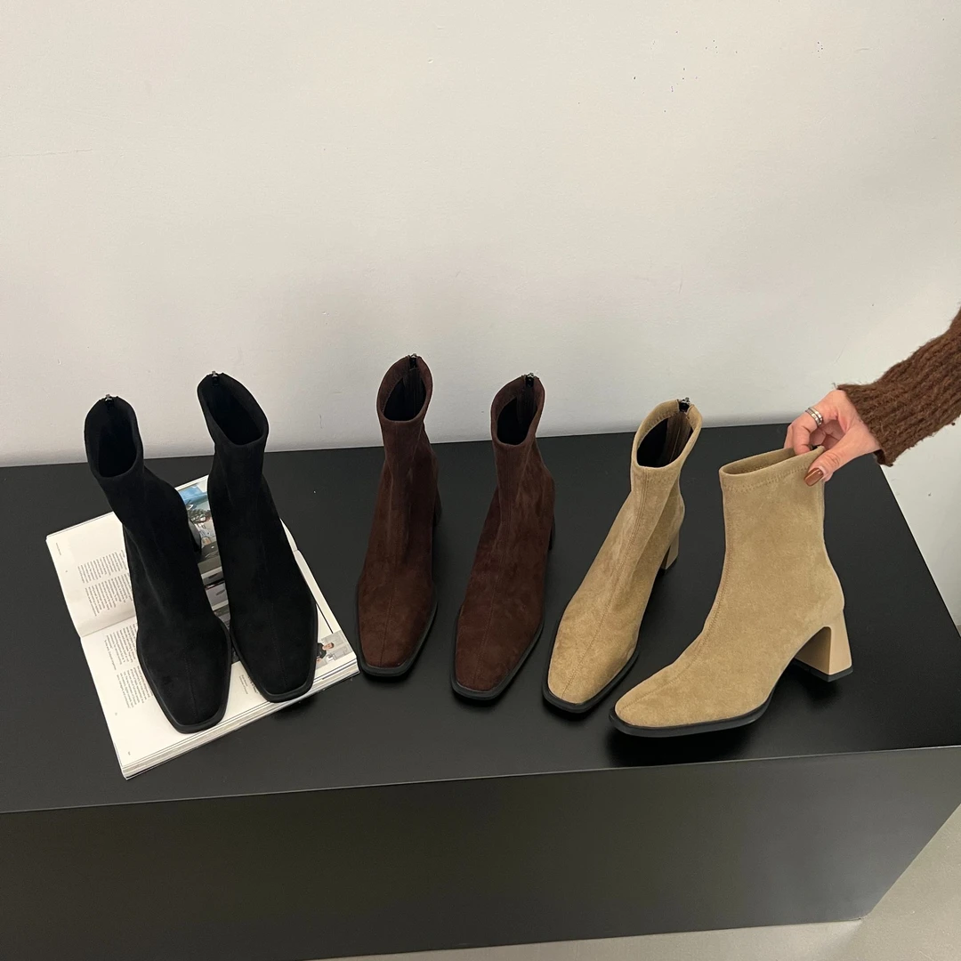 芒小羊2025秋冬季韩系小裸靴绒面马丁靴女方头瘦瘦靴