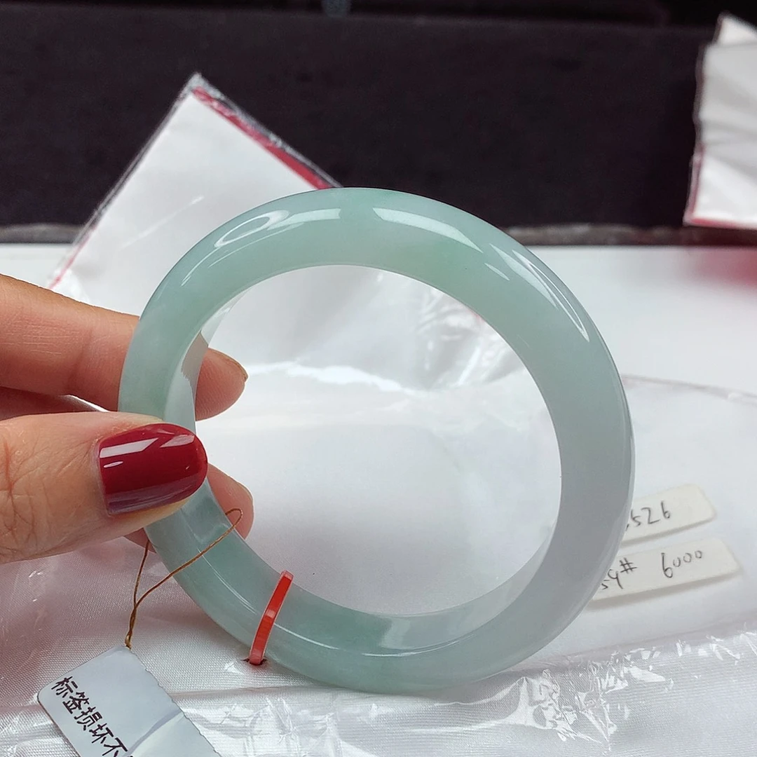 翡翠手镯未镶嵌59圈3526