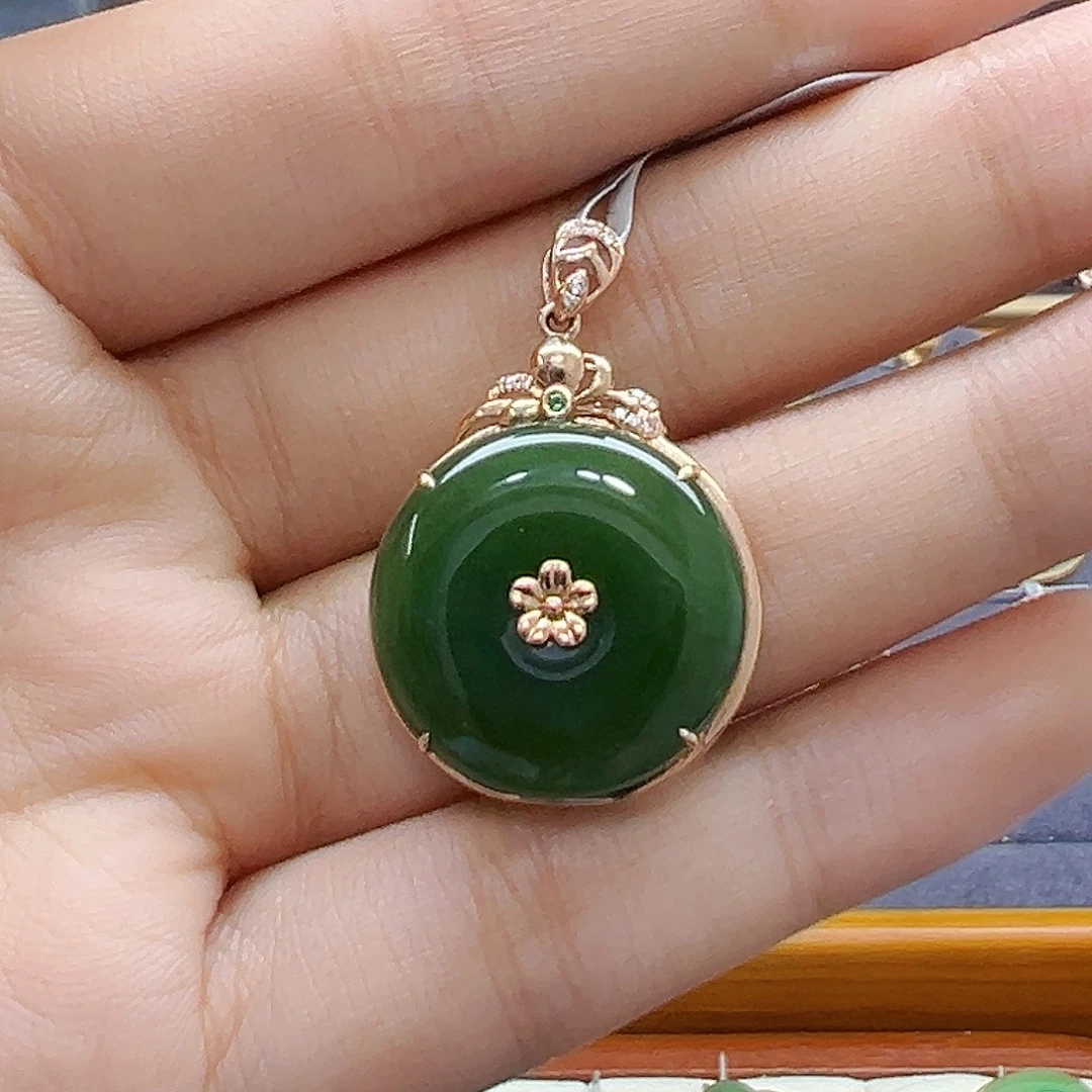 和田玉18K金镶嵌吊坠(赠链)