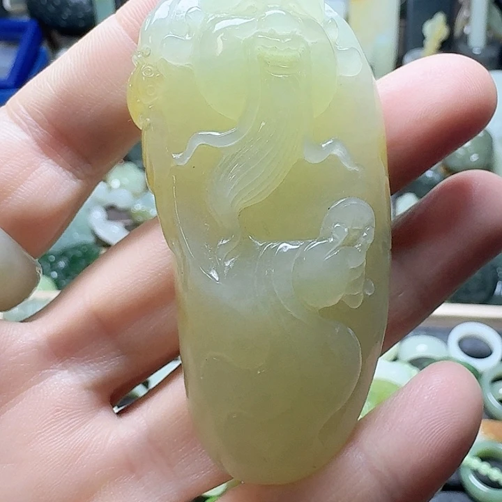 无***春和田玉未镶嵌颈饰