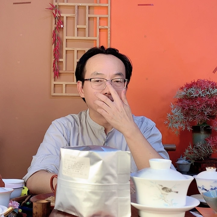生态花香红茶100克+暖春盖碗