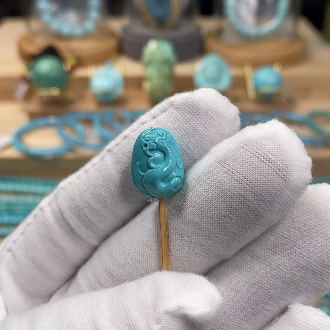 绿松石18K金镶嵌珠宝奇石