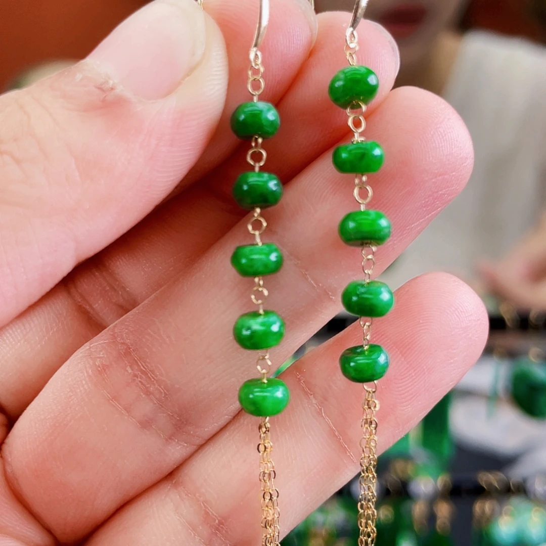 18K金镶嵌翡翠耳饰