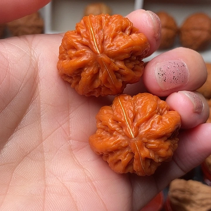 文玩核桃吊坠京八棱