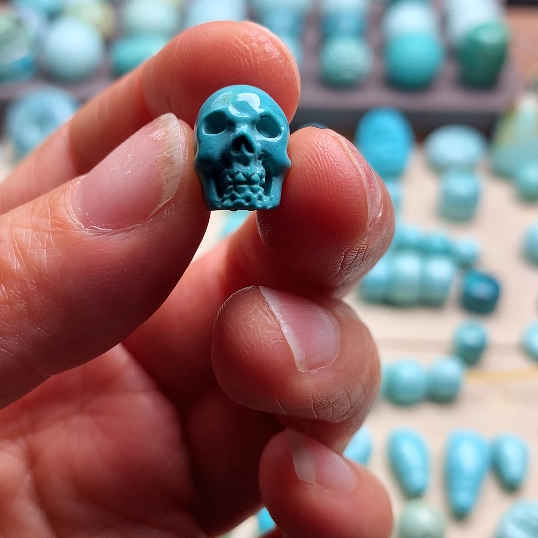 绿松石未镶嵌颈饰