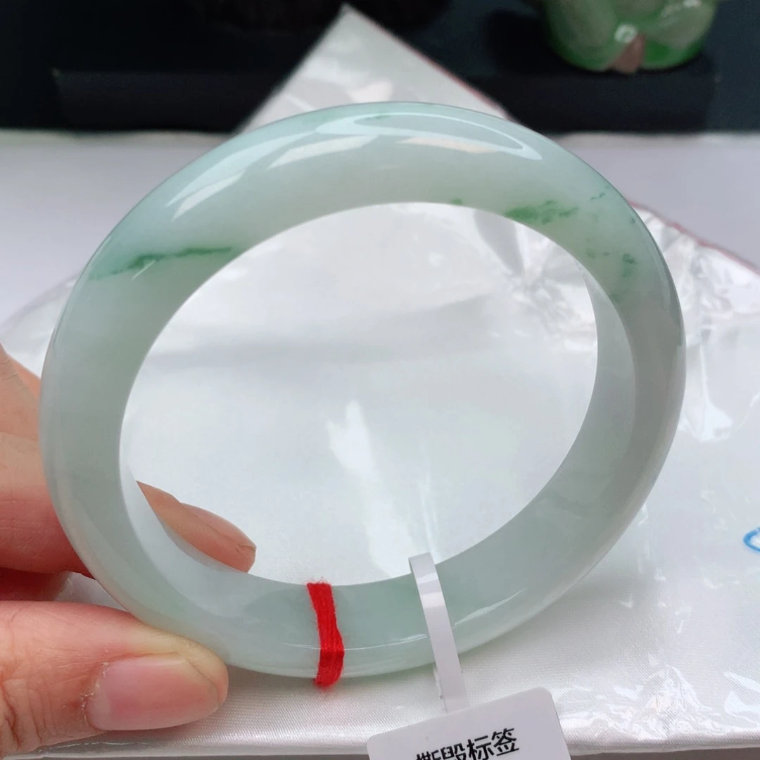 未镶嵌手镯翡翠翡翠手镯