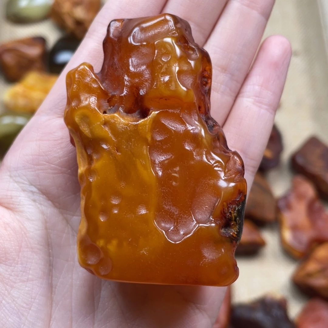 琥珀未镶嵌珠宝奇石