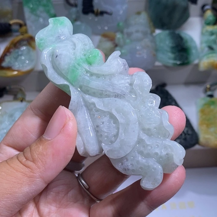 【闪购商品】颈饰未镶嵌翡翠菜