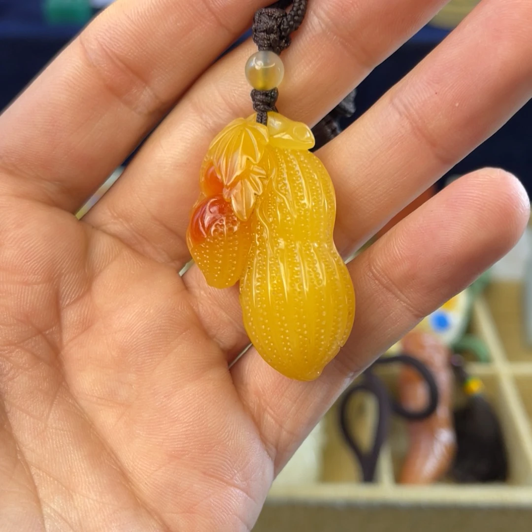 寿山石家***畔结晶黄芙蓉石