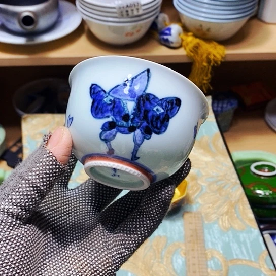 瓷片鑫年快乐。万事如意