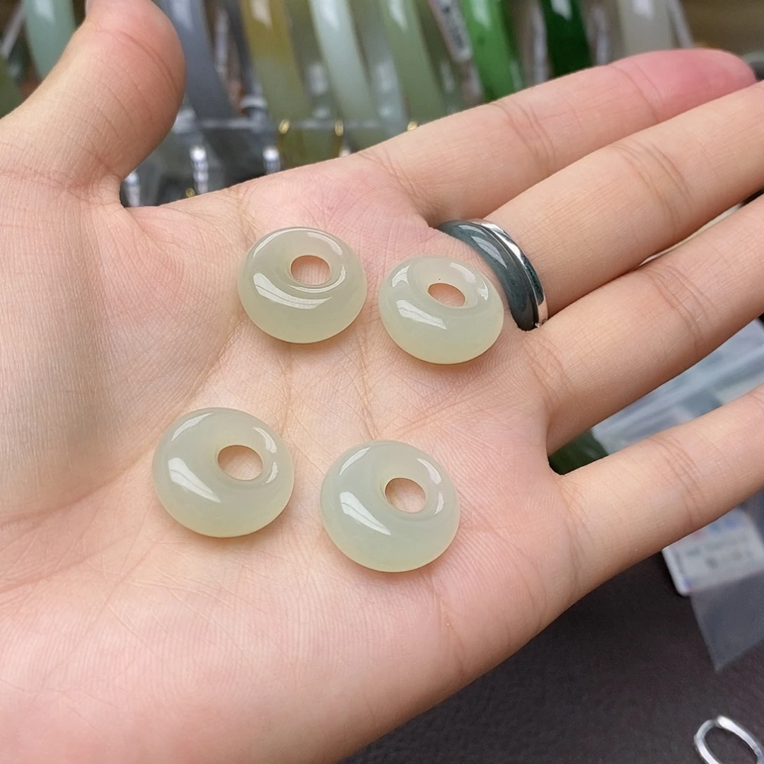 手串未镶嵌和田玉