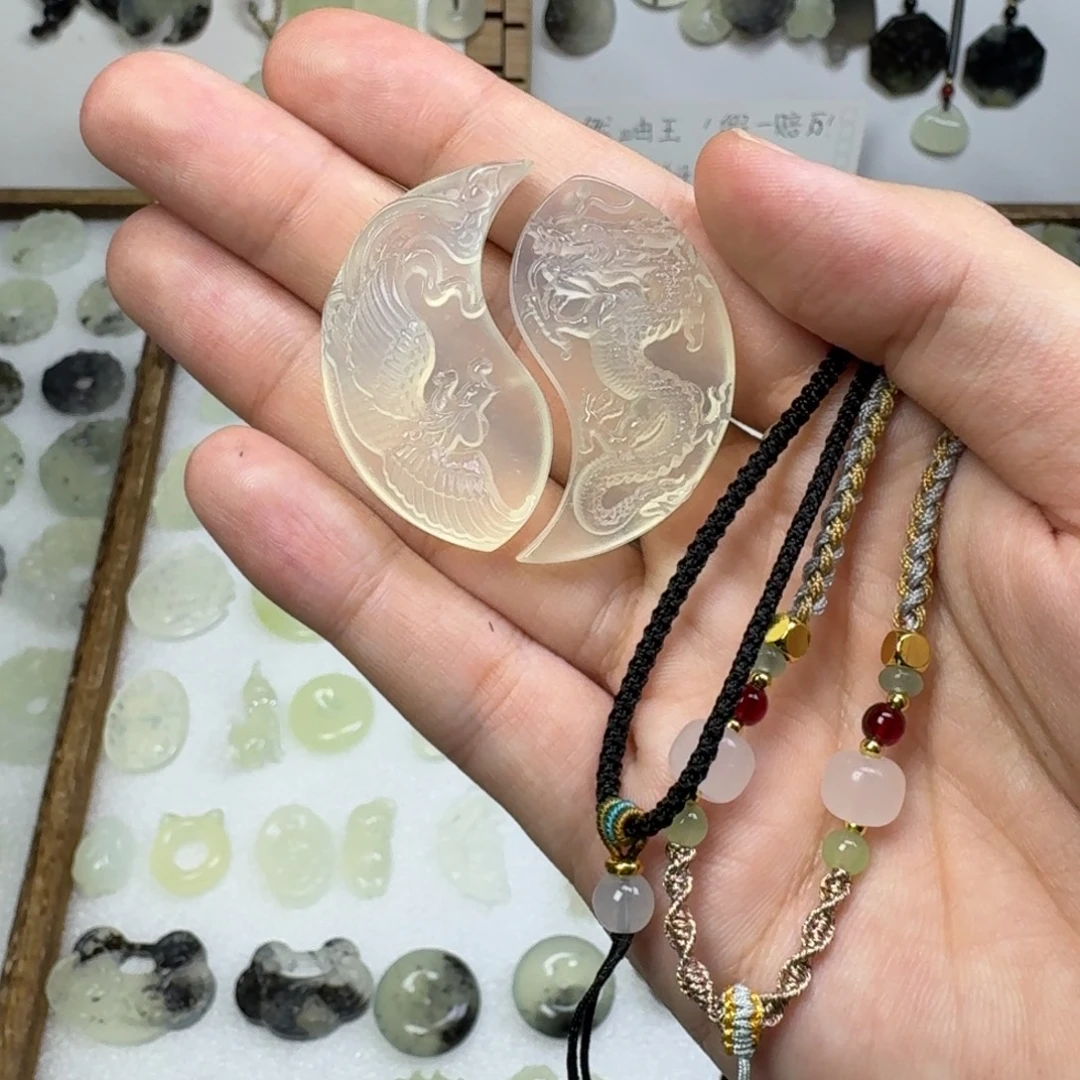 别***.蛇纹石玉未镶嵌吊坠