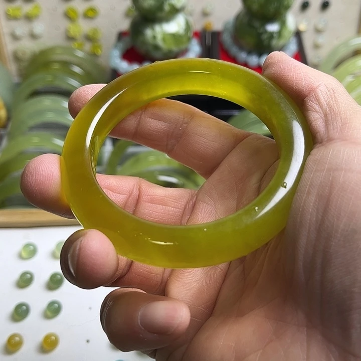 未镶嵌蛇纹石玉吊坠(不含链)