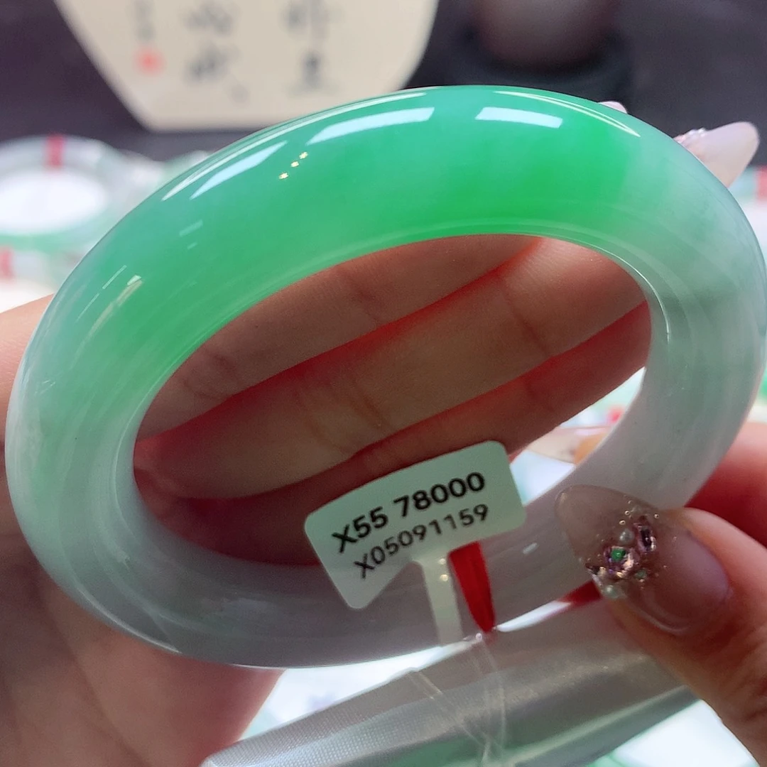 翡翠手镯未镶嵌52翡翠手镯99